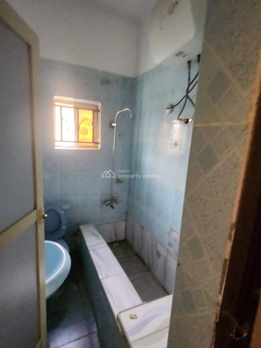 Clean 3bedroom Flat, 1st Floor ,, By Mobil(2min Untared Rd(, Mabushi, Abuja, Flat / Apartment for Rent