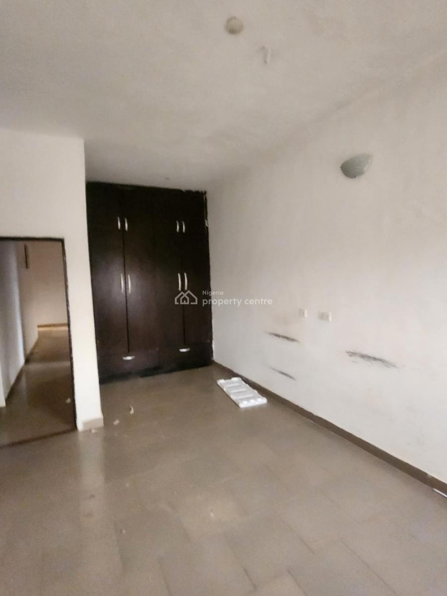 Clean 3bedroom Flat, 1st Floor ,, By Mobil(2min Untared Rd(, Mabushi, Abuja, Flat / Apartment for Rent