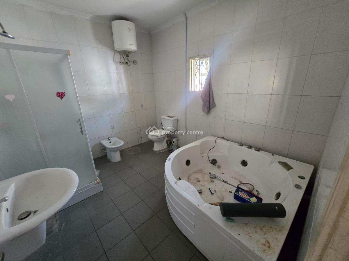 Spacious 5 Bedroom Semi-detached Duplex with Bq, Off Admiralty Road, Lekki Phase 1, Lekki, Lagos, Office Space for Rent