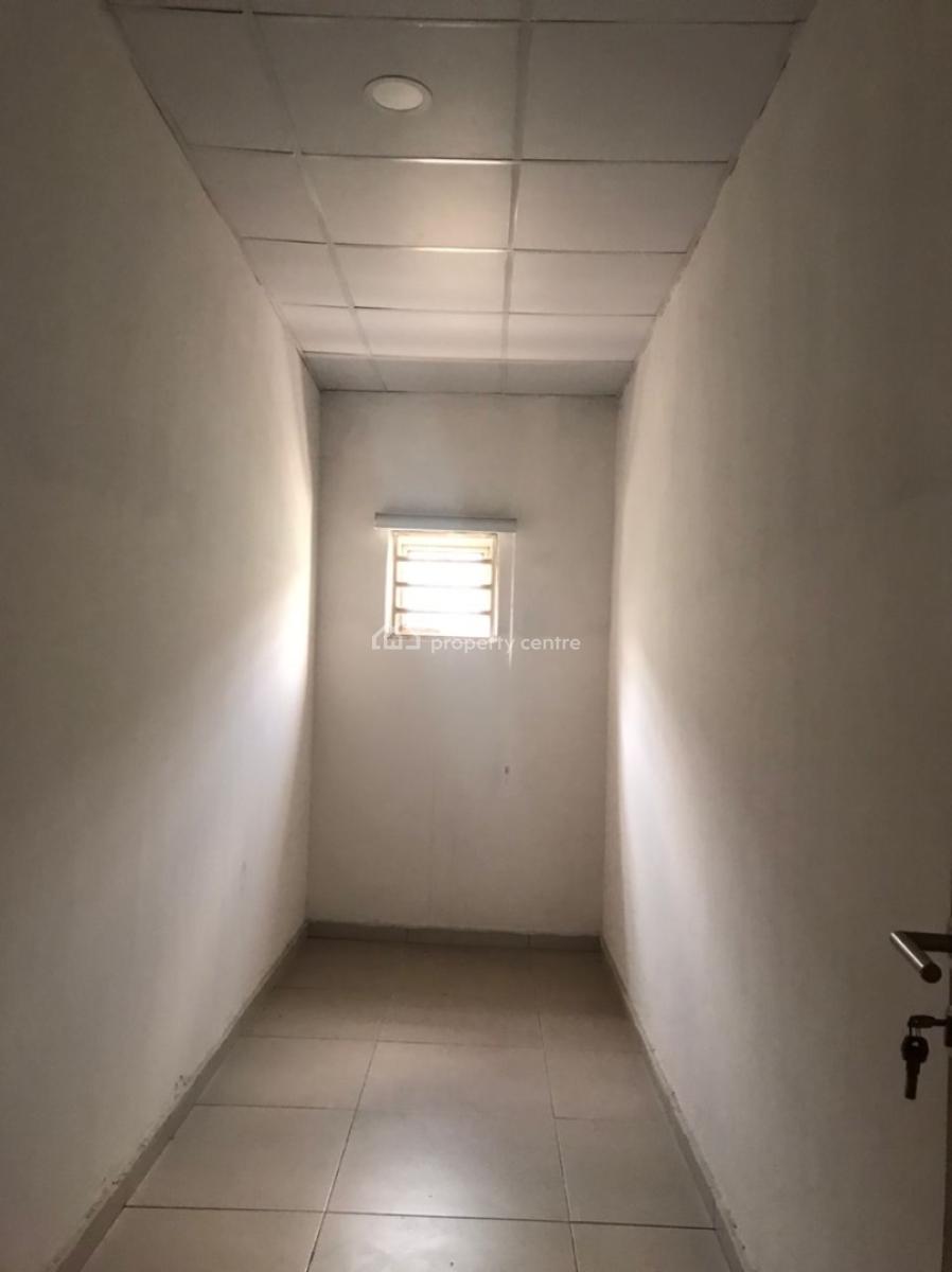 278.93sqm Office Space, Ikorodu Road, Ketu, Lagos, Office Space for Rent