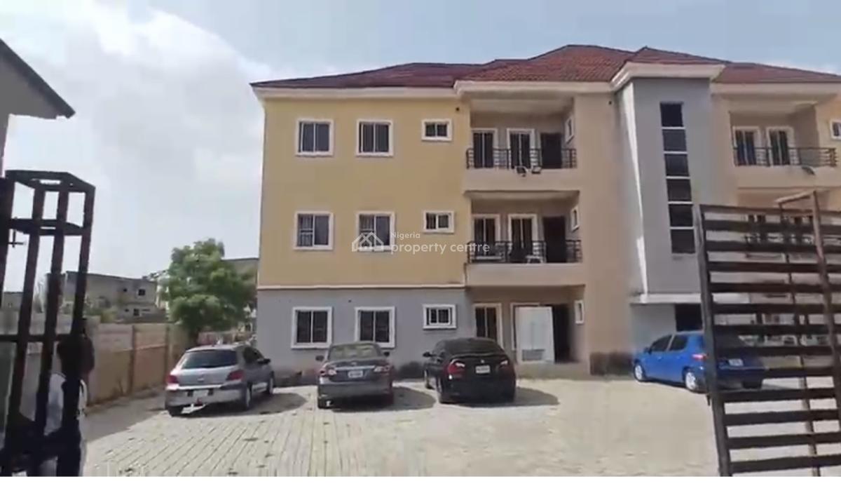 Luxury Spacious 3bedroom En-suite Flat, Tarred Road, By Turkish Hospital, Idu Industrial, Abuja, Block of Flats for Sale