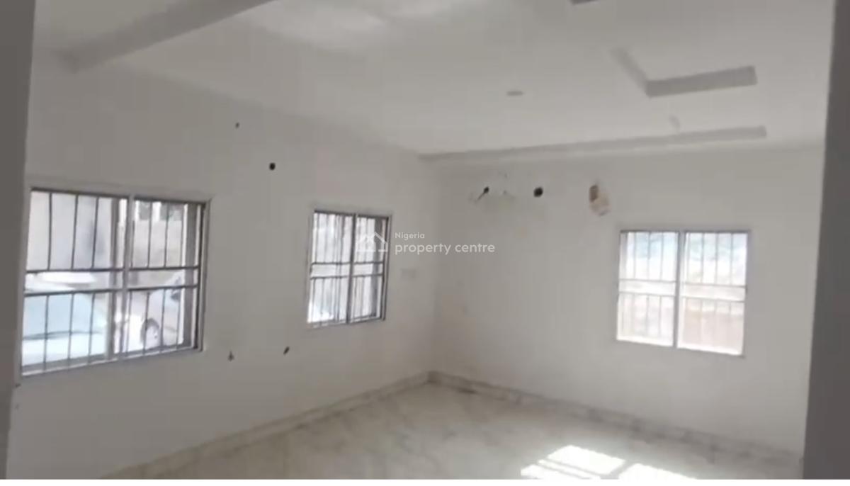 Luxury Spacious 3bedroom En-suite Flat, Tarred Road, By Turkish Hospital, Idu Industrial, Abuja, Block of Flats for Sale