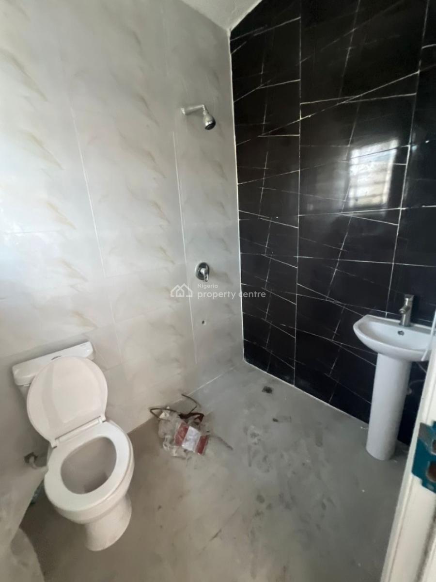 Spacious 2 Bedroom Apartment, Ilaje, Ajah, Lagos, Flat / Apartment for Rent
