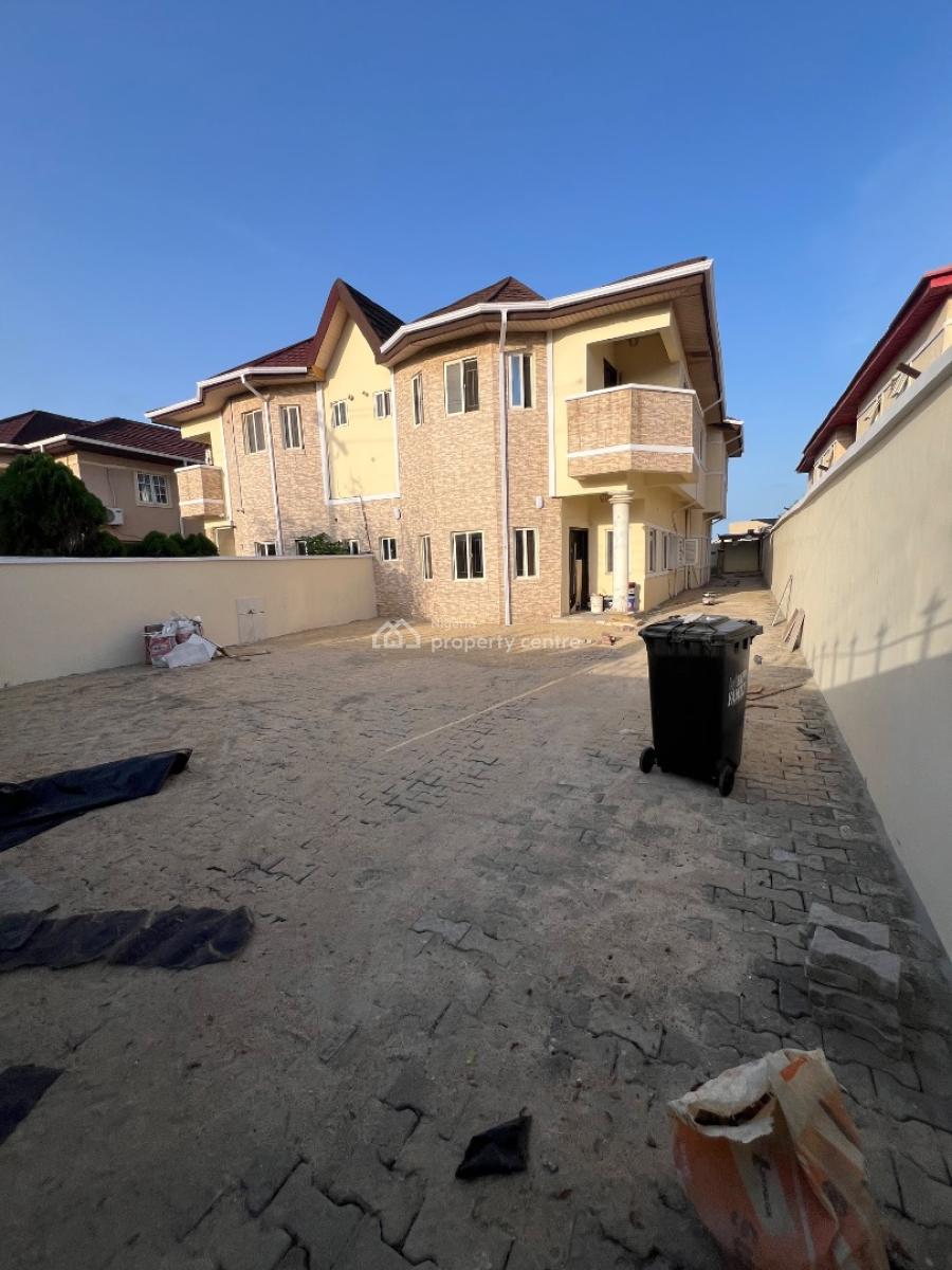 Just Renovated Spacious 4 Bedrooms Semi Detached Duplex with Spacious, Admiralty Homes Estate, Lekki, Lagos, Semi-detached Duplex for Rent