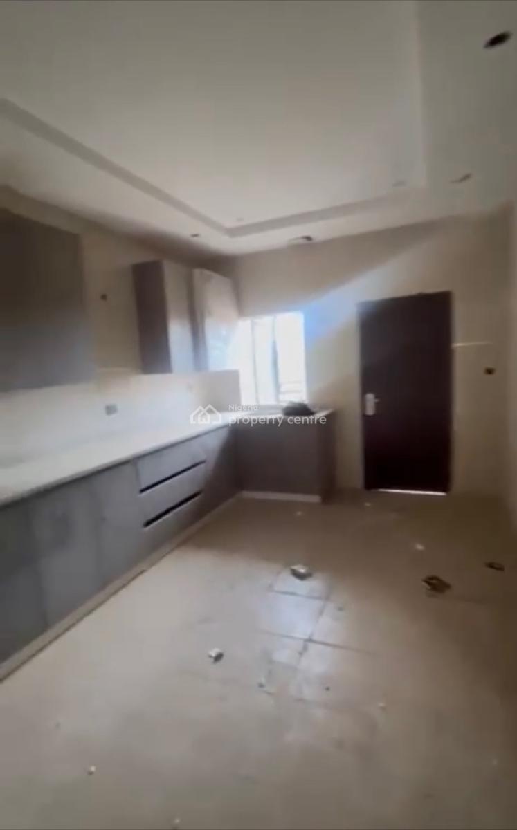 Super Spacious 3bedroom En-suite Flat, in an Estate, Karmo, Abuja, Block of Flats for Sale