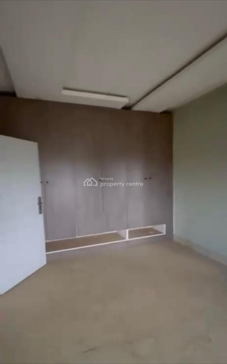 Super Spacious 3bedroom En-suite Flat, in an Estate, Karmo, Abuja, Block of Flats for Sale