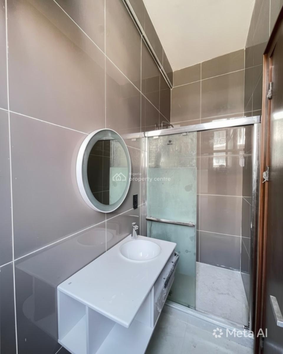 2 Bedroom Apartment, Lekki Phase 1, Lekki, Lagos, Block of Flats for Sale
