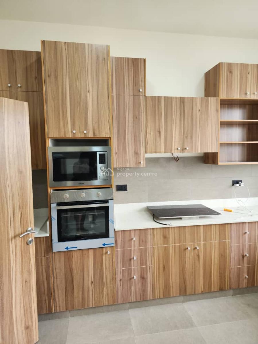 Deeds of Sublease, Victoria Island, Victoria Island (vi), Lagos, Mini Flat (room and Parlour) for Sale