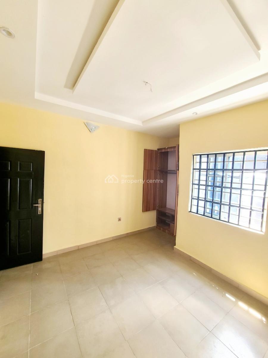 Brand New Luxurious 2 Bedroom Flat Ensuite, Federal Housing Estate, World Bank, Owerri Municipal, Imo, Flat / Apartment for Rent