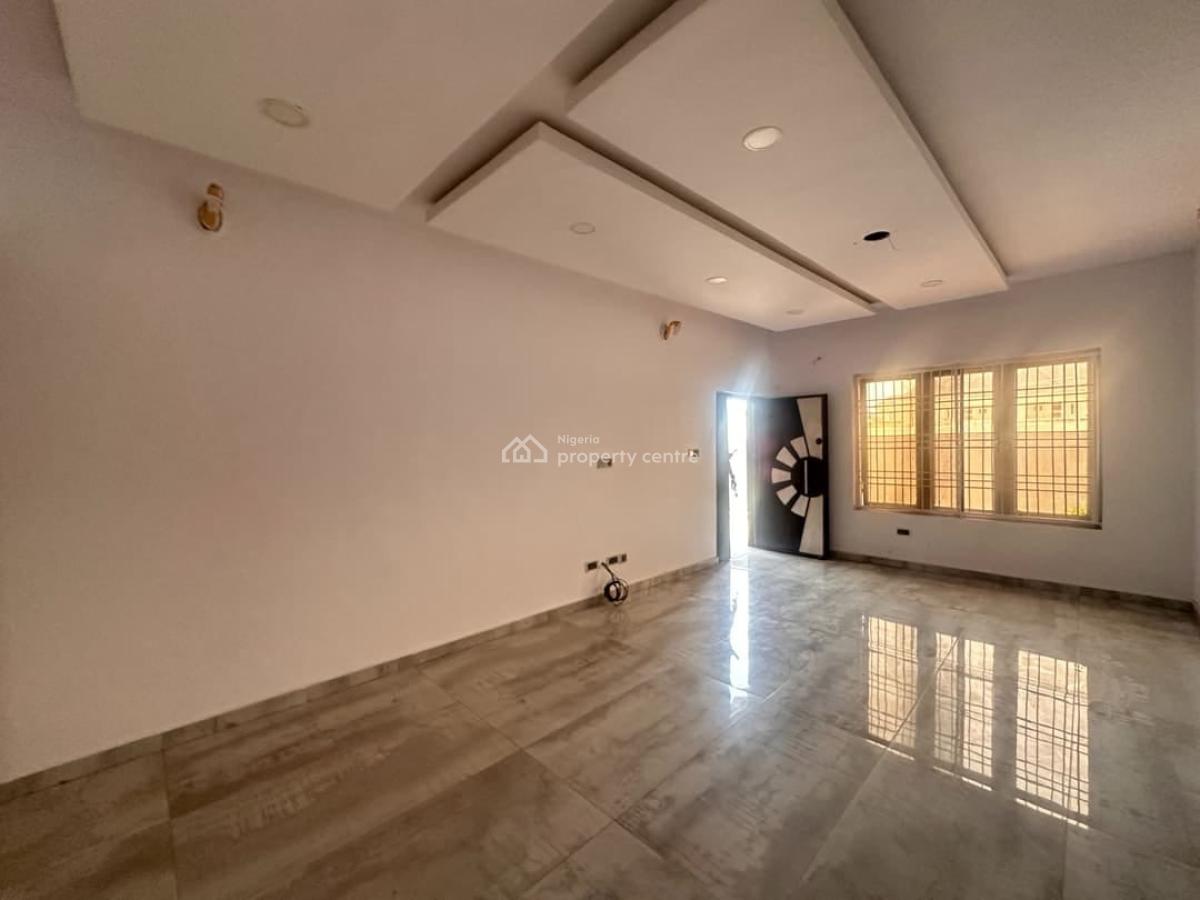 Spacious 2 Bedroom Apartment in an Estare, Orchid Road, Lekki, Lagos, Flat / Apartment for Rent