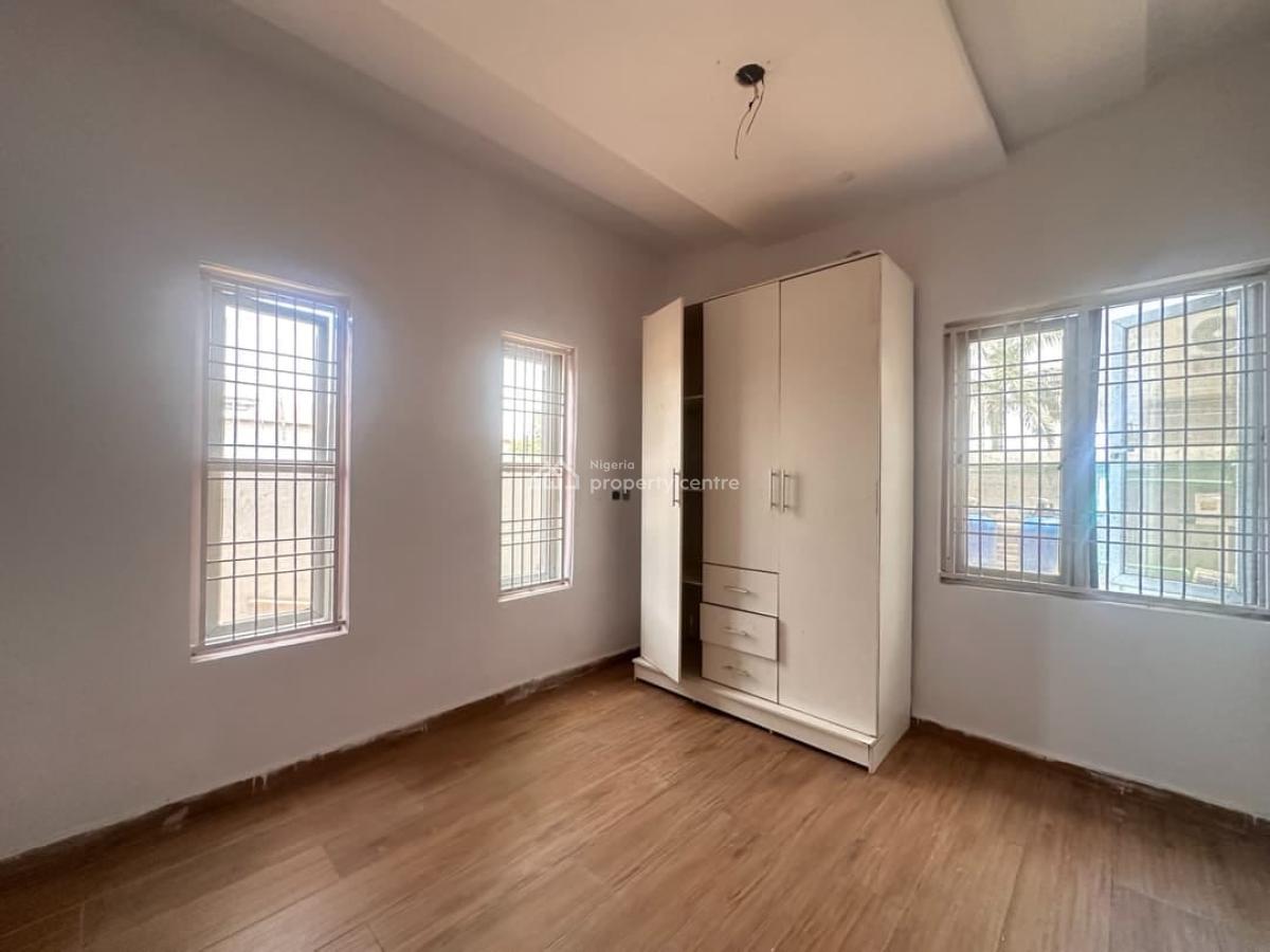 Spacious 2 Bedroom Apartment in an Estare, Orchid Road, Lekki, Lagos, Flat / Apartment for Rent