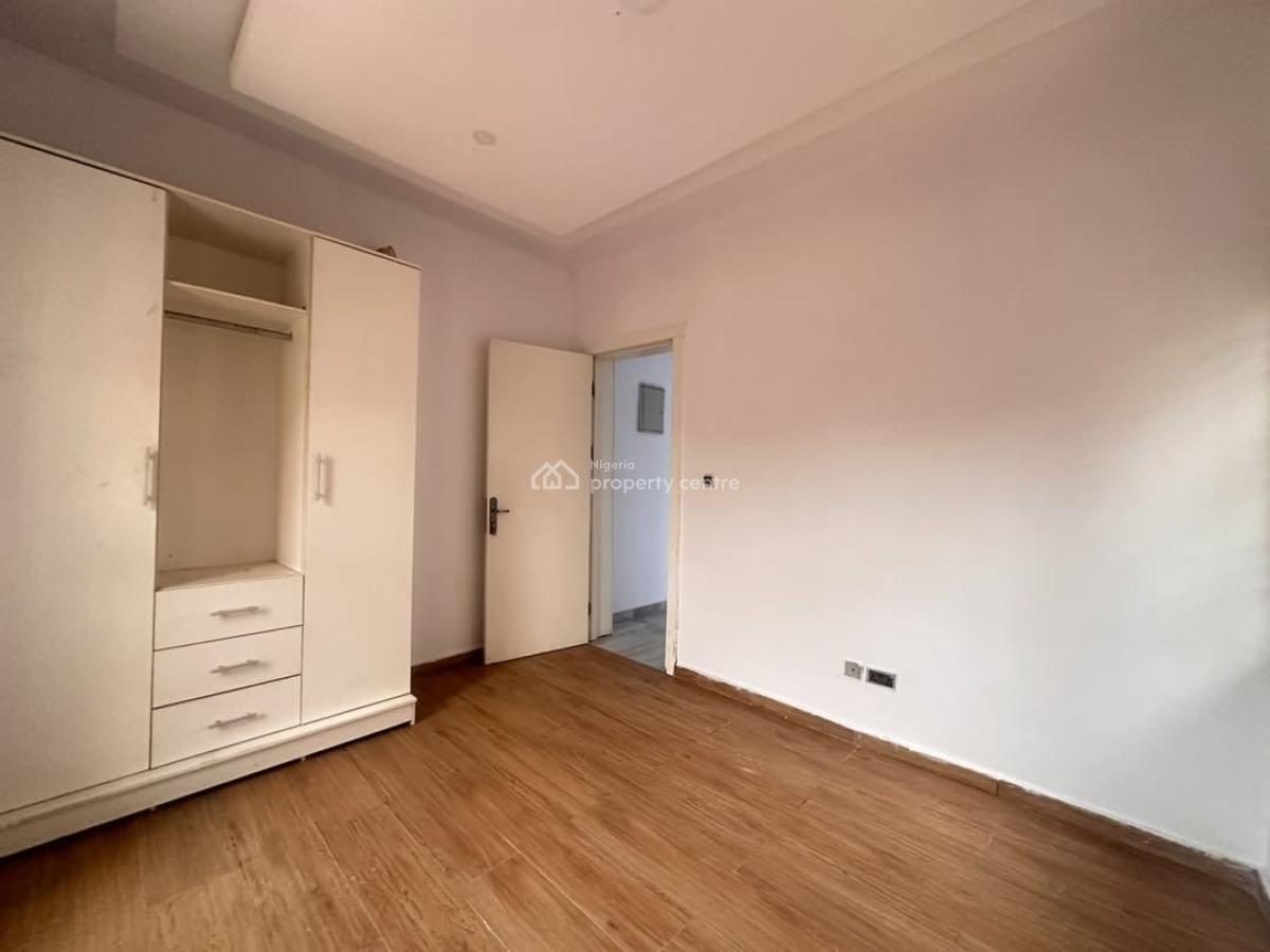 Spacious 2 Bedroom Apartment in an Estare, Orchid Road, Lekki, Lagos, Flat / Apartment for Rent
