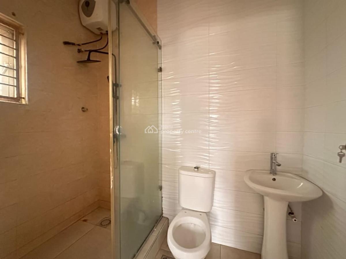 Spacious 2 Bedroom Apartment in an Estare, Orchid Road, Lekki, Lagos, Flat / Apartment for Rent
