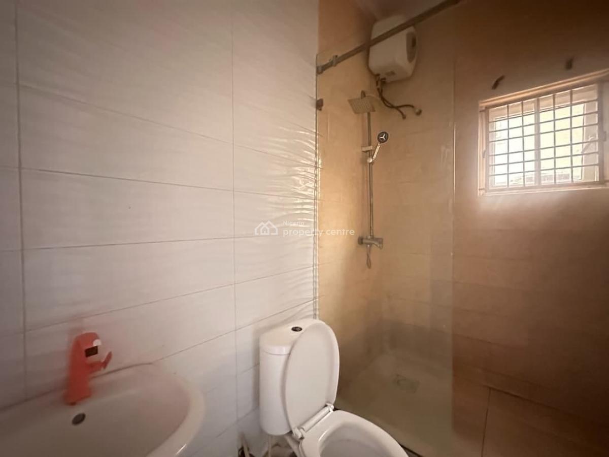 Spacious 2 Bedroom Apartment in an Estare, Orchid Road, Lekki, Lagos, Flat / Apartment for Rent