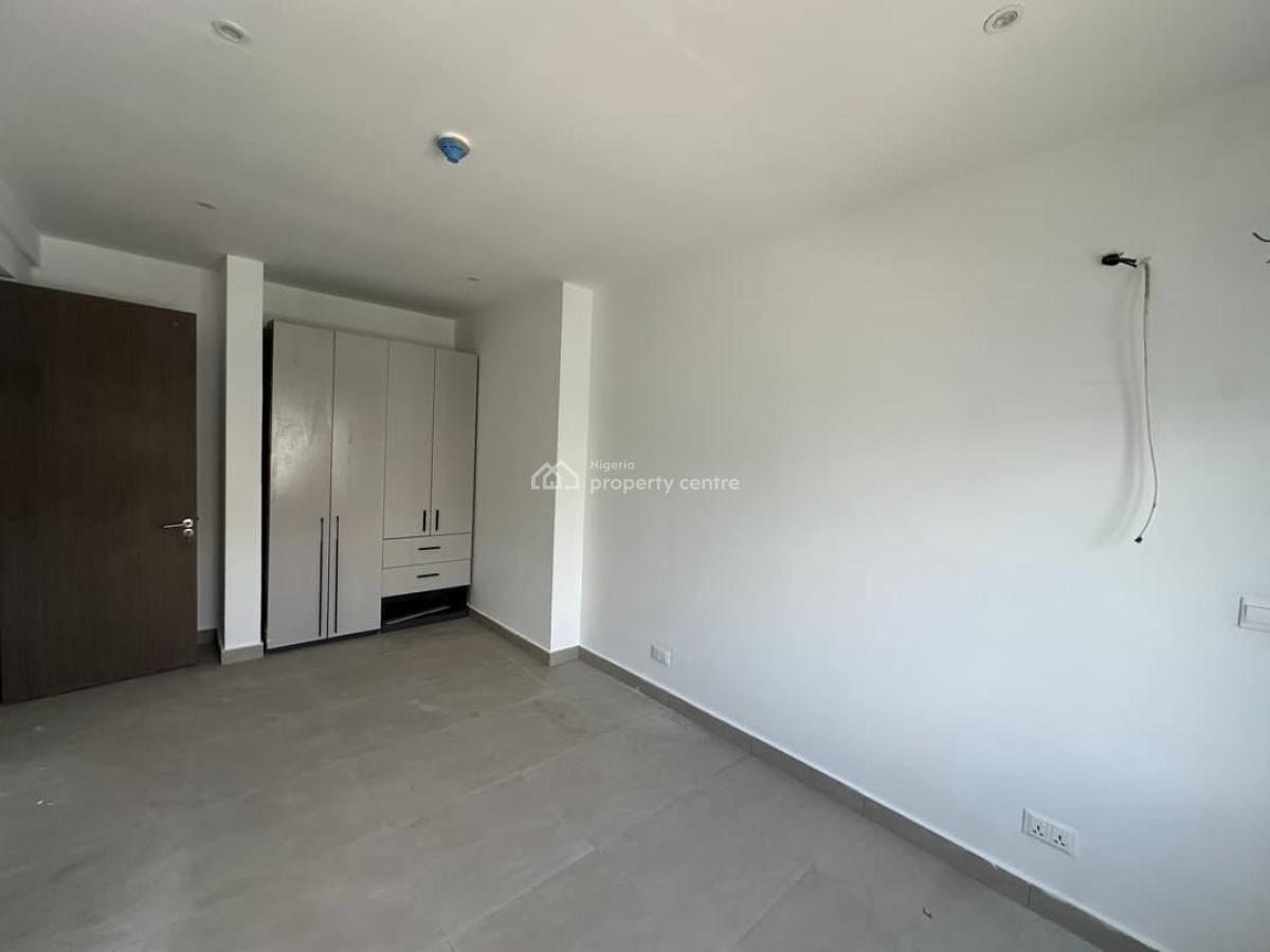 Luxury Service 3 Bedroom Apartment with Bq 24h Light Pool & Gym, Lekki Phase 1, Lekki, Lagos, Flat / Apartment for Rent