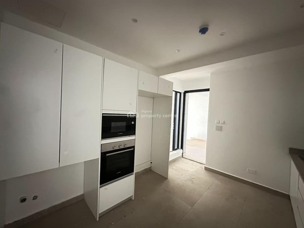 Luxury Service 3 Bedroom Apartment with Bq 24h Light Pool & Gym, Lekki Phase 1, Lekki, Lagos, Flat / Apartment for Rent