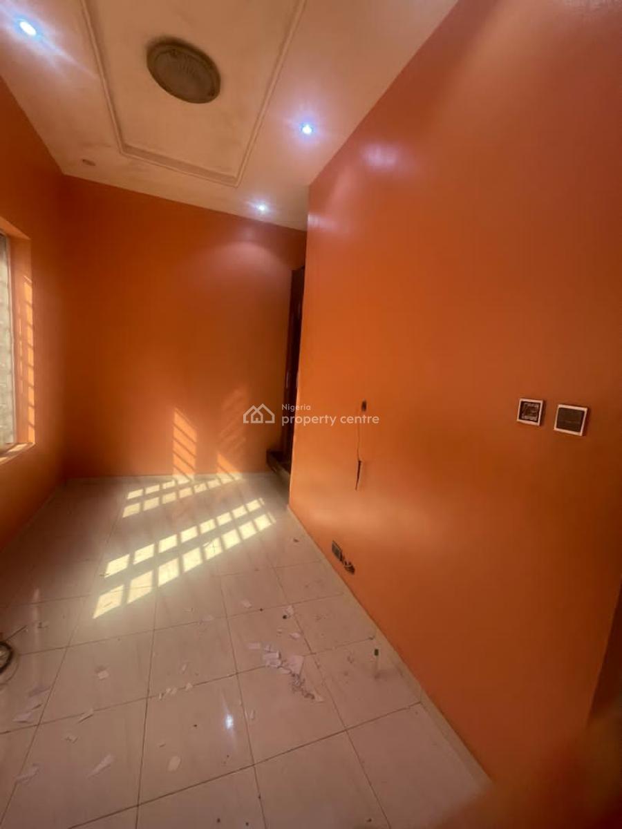 Spacious & Lovely 2 Bedroom Terraced Duplex, Olowora By Omole Phase 2, Olowora, Magodo, Lagos, Terraced Duplex for Rent