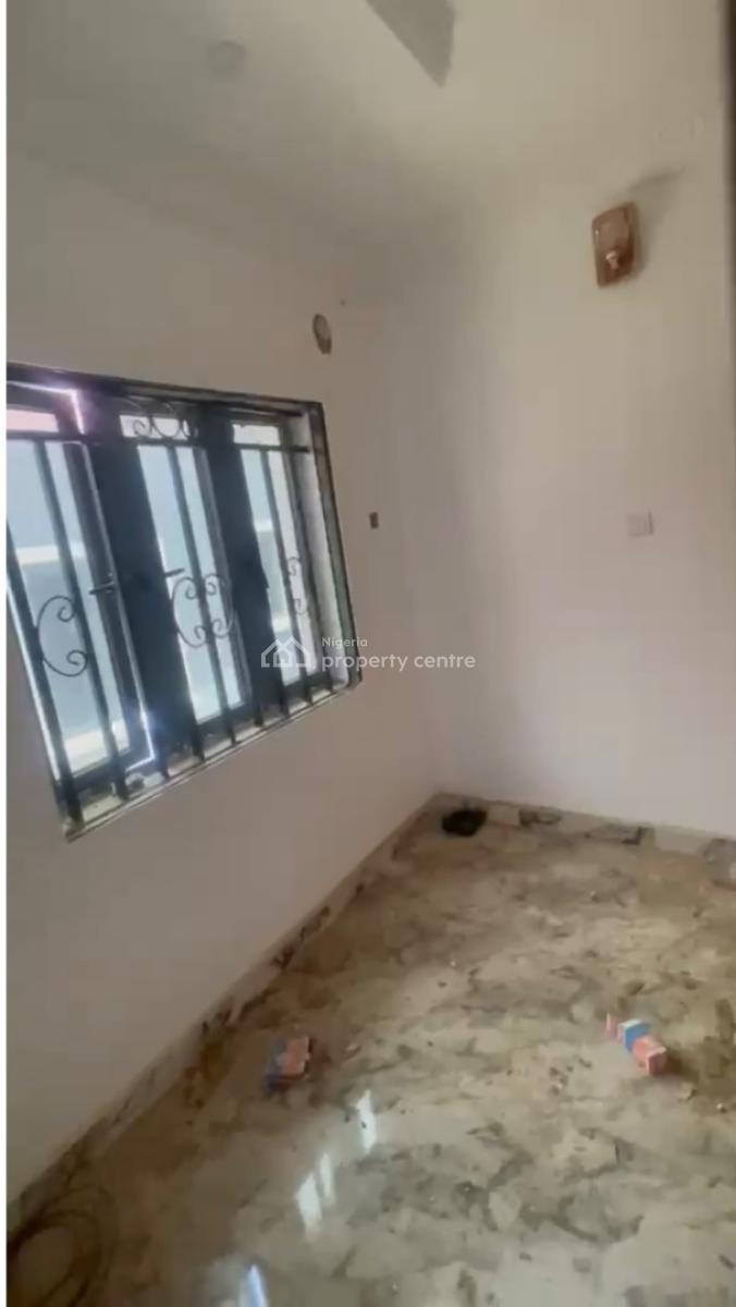 Newly Renovated Mini Flat, Off Estate Road, Alapere, Ketu, Lagos, Flat / Apartment for Rent