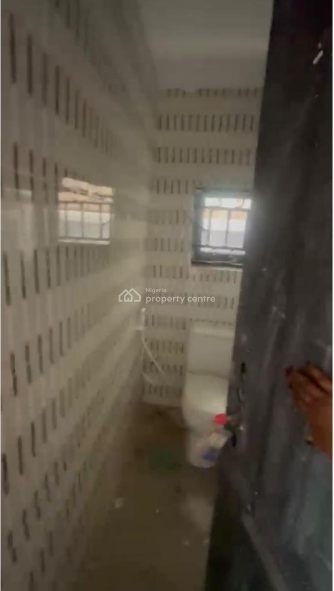 Newly Renovated Mini Flat, Off Estate Road, Alapere, Ketu, Lagos, Flat / Apartment for Rent