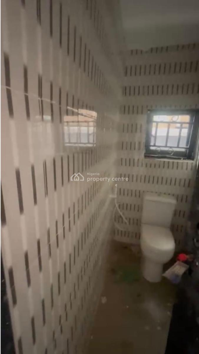 Newly Renovated Mini Flat, Off Estate Road, Alapere, Ketu, Lagos, Flat / Apartment for Rent