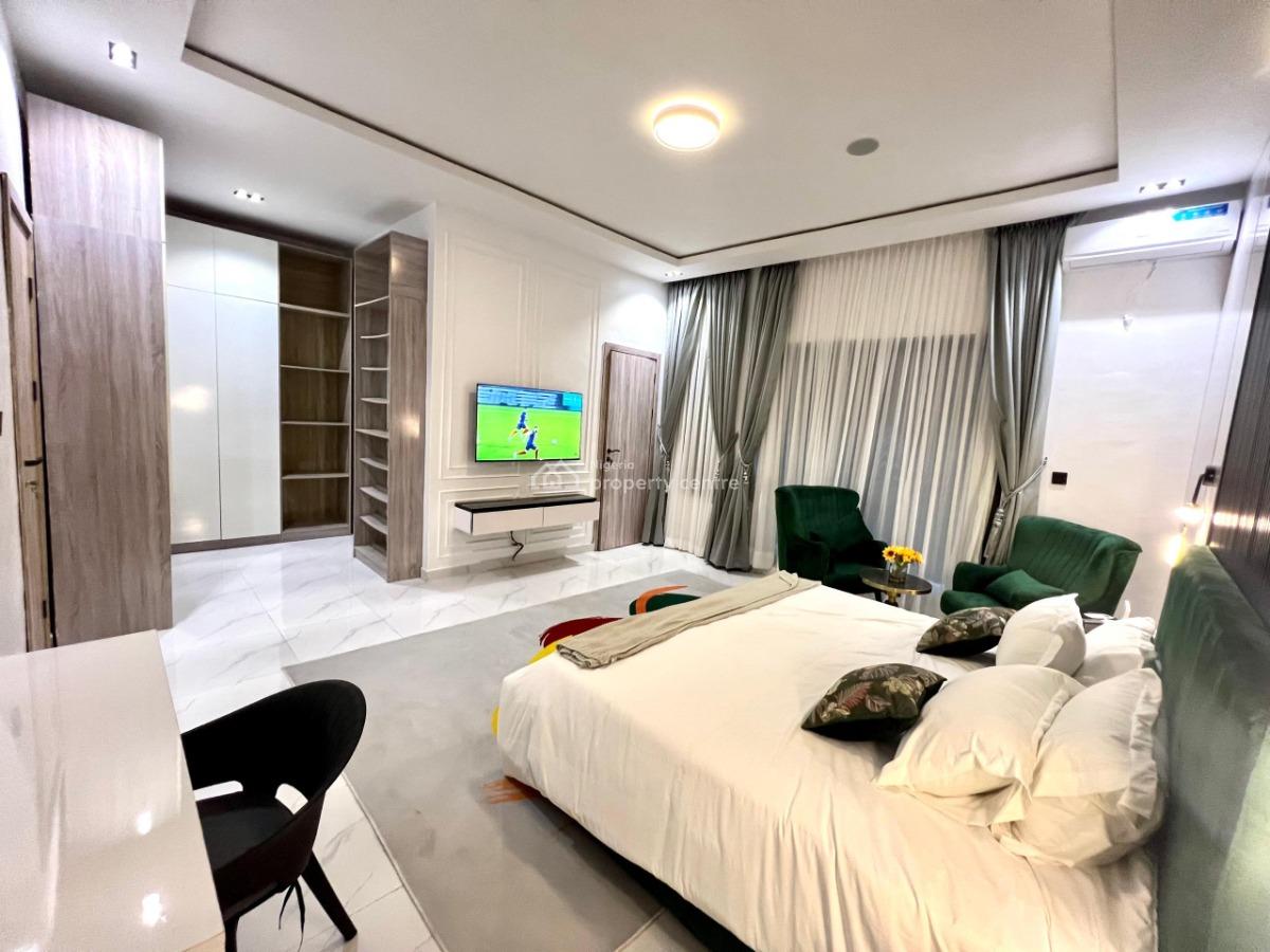 Luxury 4 Bedroom Terrace Duplex with Snooker and Ps5, Rooms Ensuite, Chef and Housekeeper & Car Hire on Demand, Comfortable, Ikota, Lekki, Lagos, House Short Let