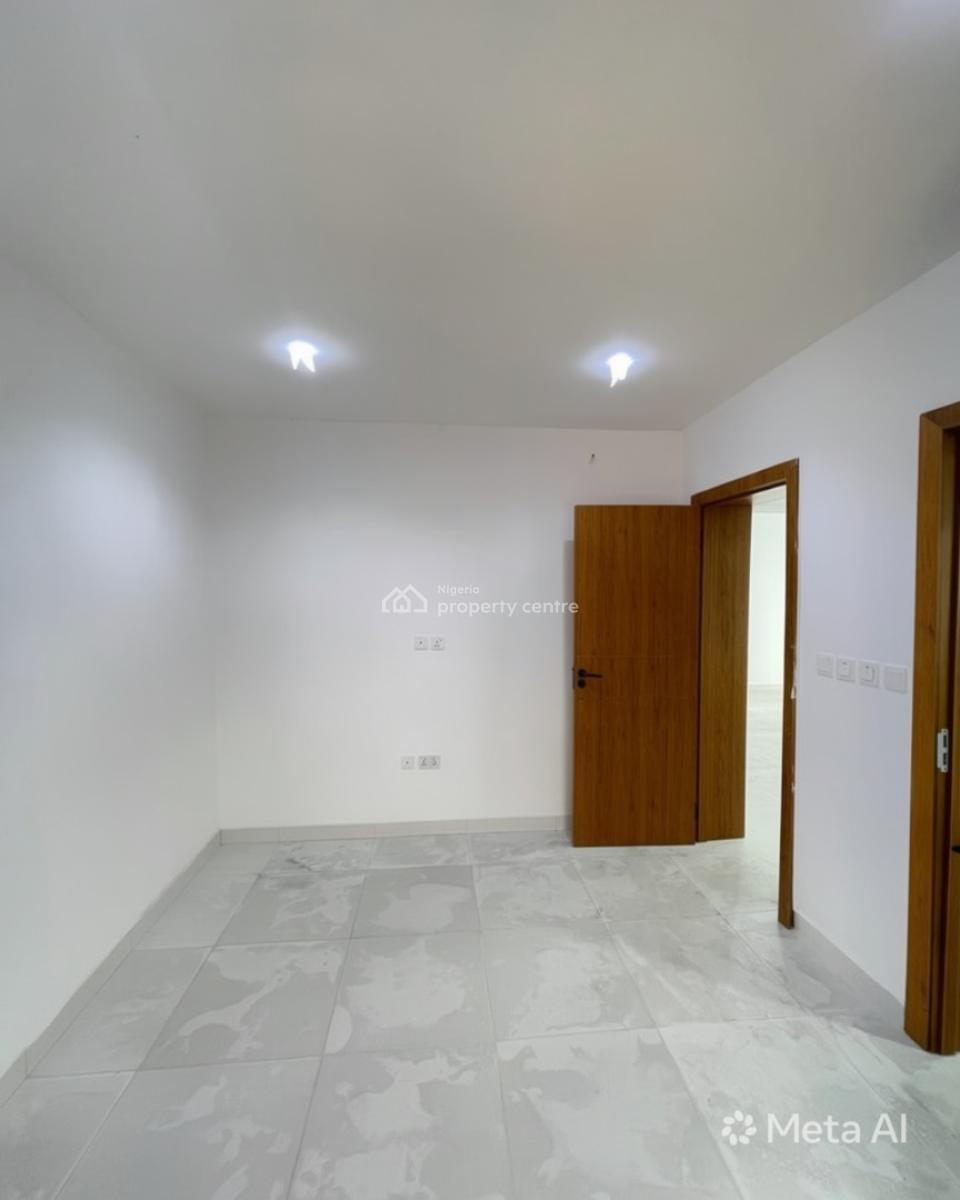 2 Bedroom Apartment, Lekki Phase 1, Lekki, Lagos, Block of Flats for Sale