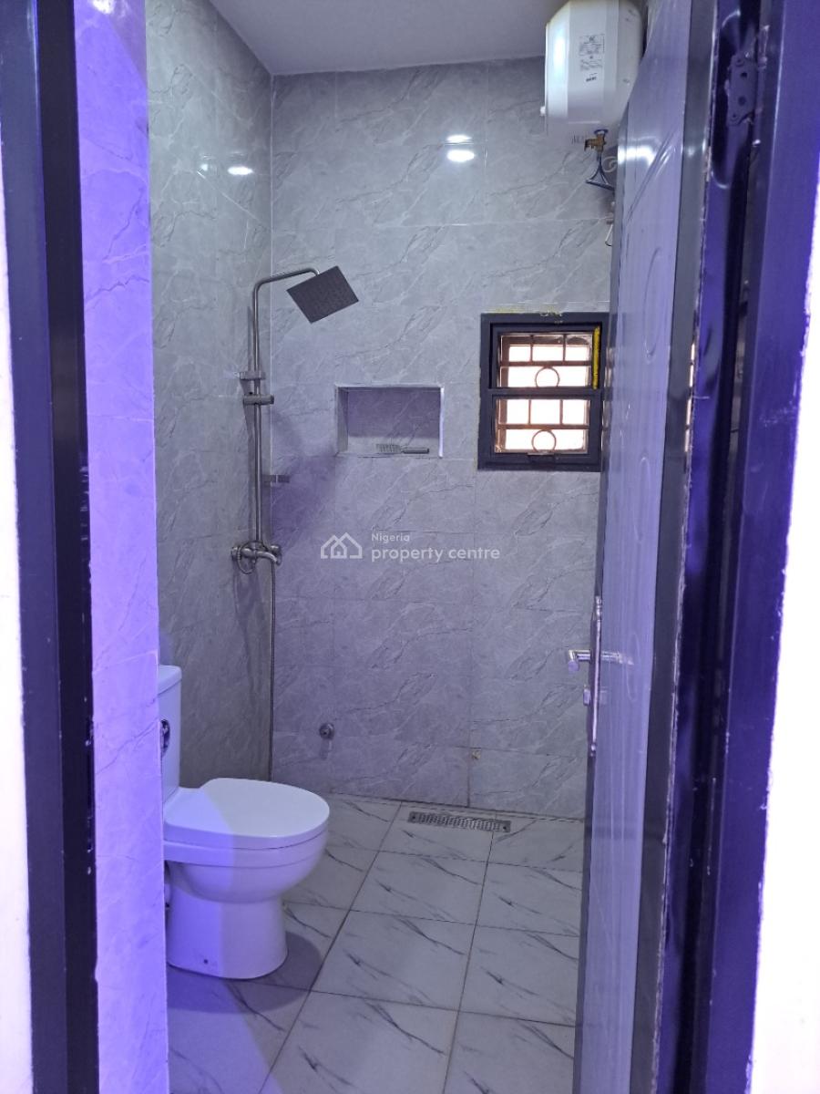 Beautifully Finished and Very Spacious 3 Bedroom Flat for Grab, Lugbe Airport Road, After Dunamis Glory Dome, Sabon Lugbe, Lugbe District, Abuja, Flat / Apartment for Sale