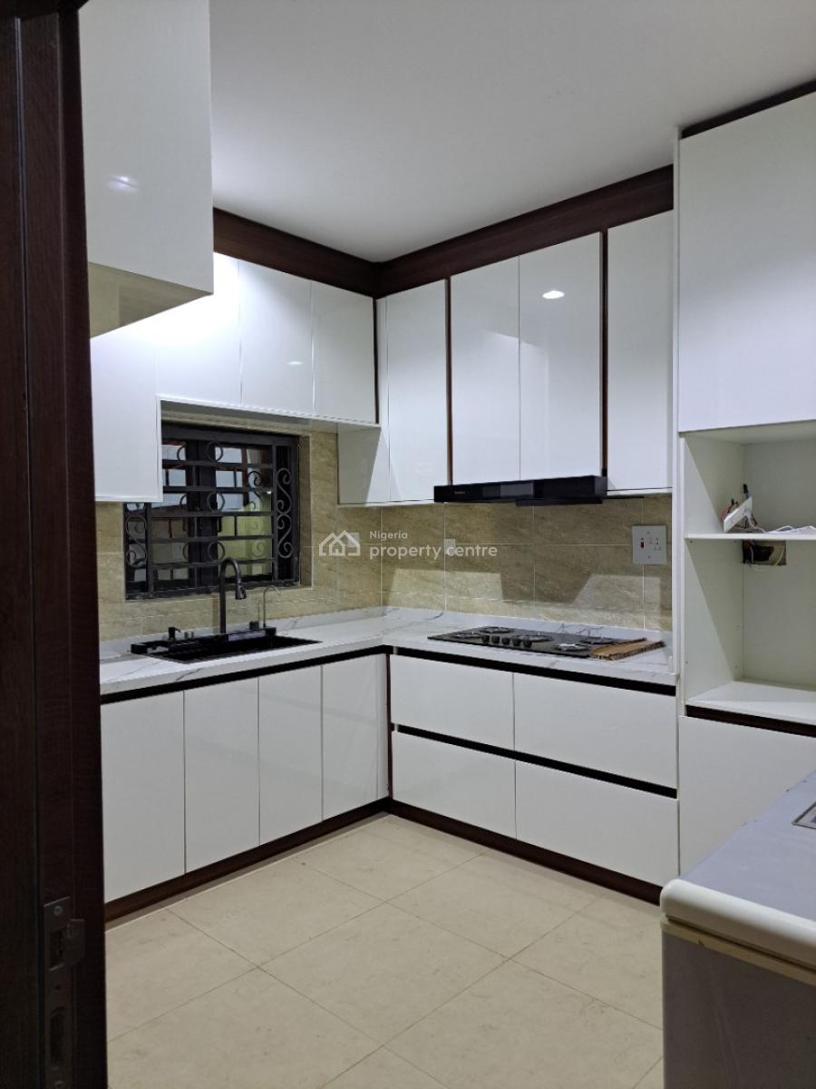 Beautifully Finished and Very Spacious 3 Bedroom Flat for Grab, Lugbe Airport Road, After Dunamis Glory Dome, Sabon Lugbe, Lugbe District, Abuja, Flat / Apartment for Sale
