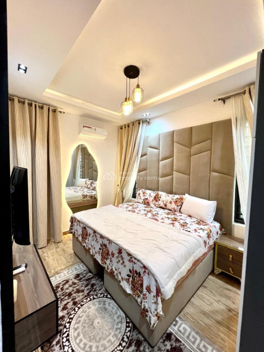 Luxury 4bedroom Semidetached Duplex with Private Parking & Ps5, Ensuite Rooms, 24/7 Power, 2living Rooms, Comfortable and Secure, Lekki, Lagos, House Short Let