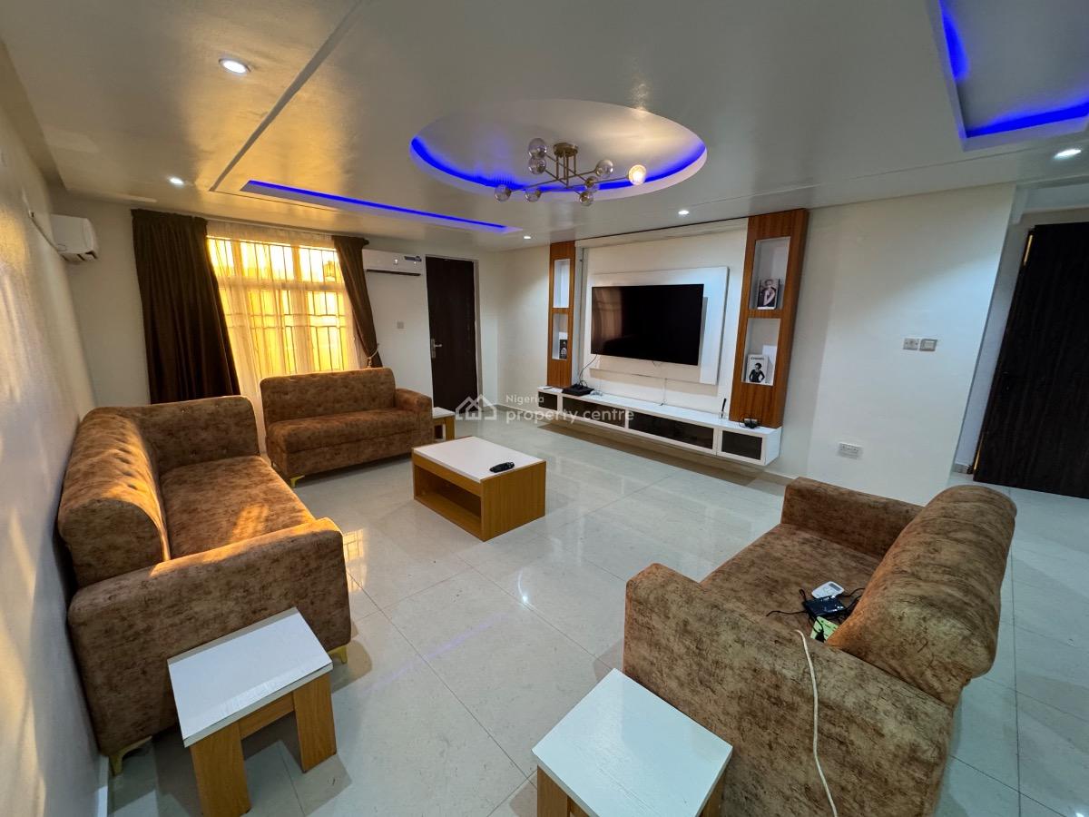 a Serviced and Furnished 3 Bedroom Flat with Bq in Lekki 1, Lekki Phase 1 of Admiralty Way., Lekki Phase 1, Lekki, Lagos, Flat / Apartment for Rent