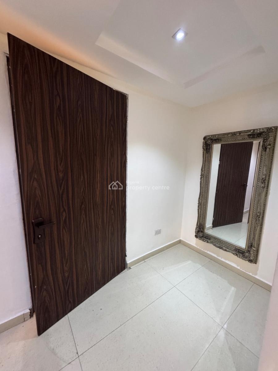 a Serviced and Furnished 3 Bedroom Flat with Bq in Lekki 1, Lekki Phase 1 of Admiralty Way., Lekki Phase 1, Lekki, Lagos, Flat / Apartment for Rent