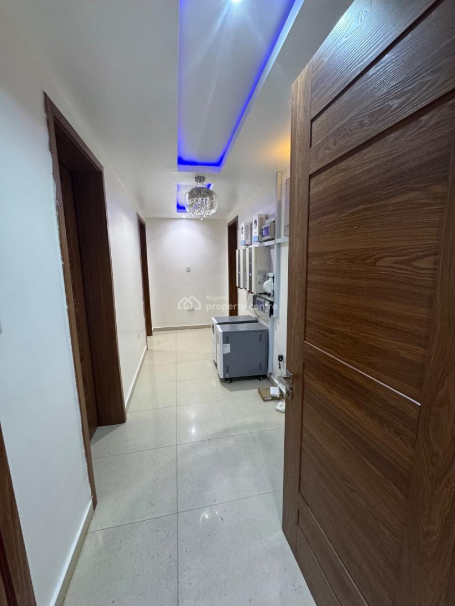 a Serviced and Furnished 3 Bedroom Flat with Bq in Lekki 1, Lekki Phase 1 of Admiralty Way., Lekki Phase 1, Lekki, Lagos, Flat / Apartment for Rent
