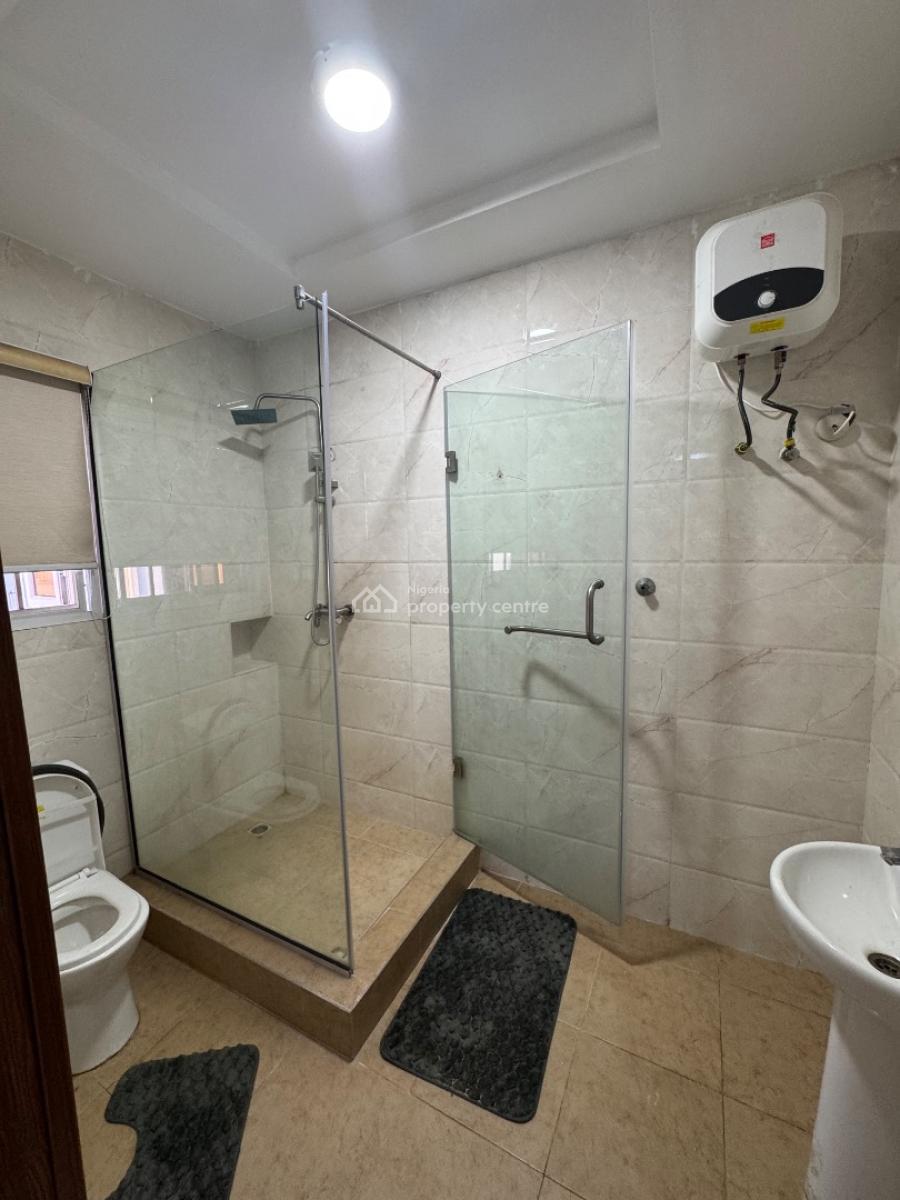 a Serviced and Furnished 3 Bedroom Flat with Bq in Lekki 1, Lekki Phase 1 of Admiralty Way., Lekki Phase 1, Lekki, Lagos, Flat / Apartment for Rent