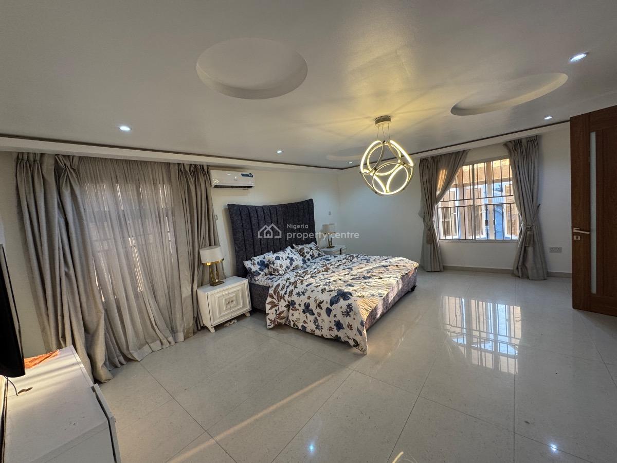 a Serviced and Furnished 3 Bedroom Flat with Bq in Lekki 1, Lekki Phase 1 of Admiralty Way., Lekki Phase 1, Lekki, Lagos, Flat / Apartment for Rent