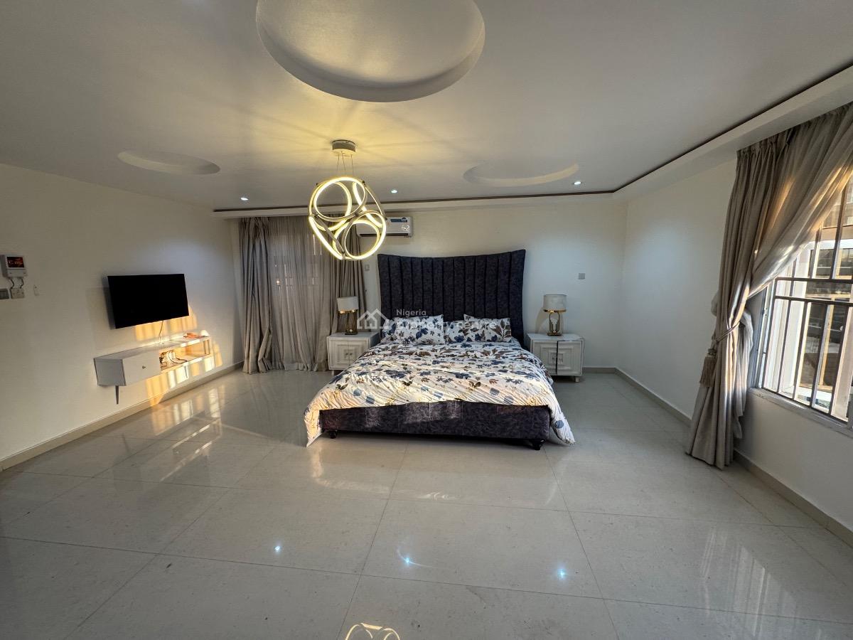 a Serviced and Furnished 3 Bedroom Flat with Bq in Lekki 1, Lekki Phase 1 of Admiralty Way., Lekki Phase 1, Lekki, Lagos, Flat / Apartment for Rent