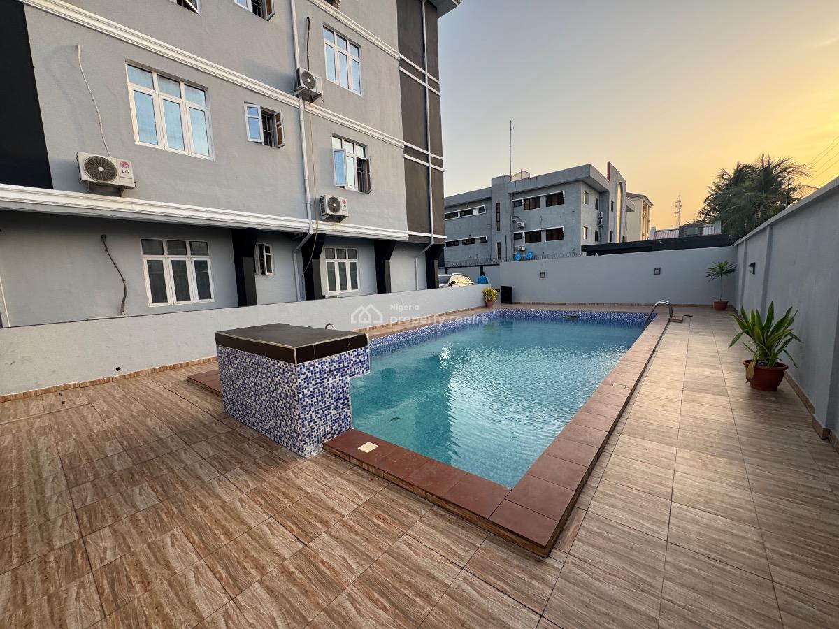 a Serviced and Furnished 3 Bedroom Flat with Bq in Lekki 1, Lekki Phase 1 of Admiralty Way., Lekki Phase 1, Lekki, Lagos, Flat / Apartment for Rent