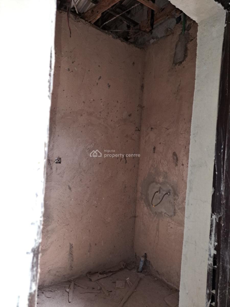 Beautifully Finished and Very Spacious 3 Bedroom Flat in a Nice Estate, Lugbe Airport Road, After Dunamis Glory Dome, Sabon Lugbe, Lugbe District, Abuja, Flat / Apartment for Sale