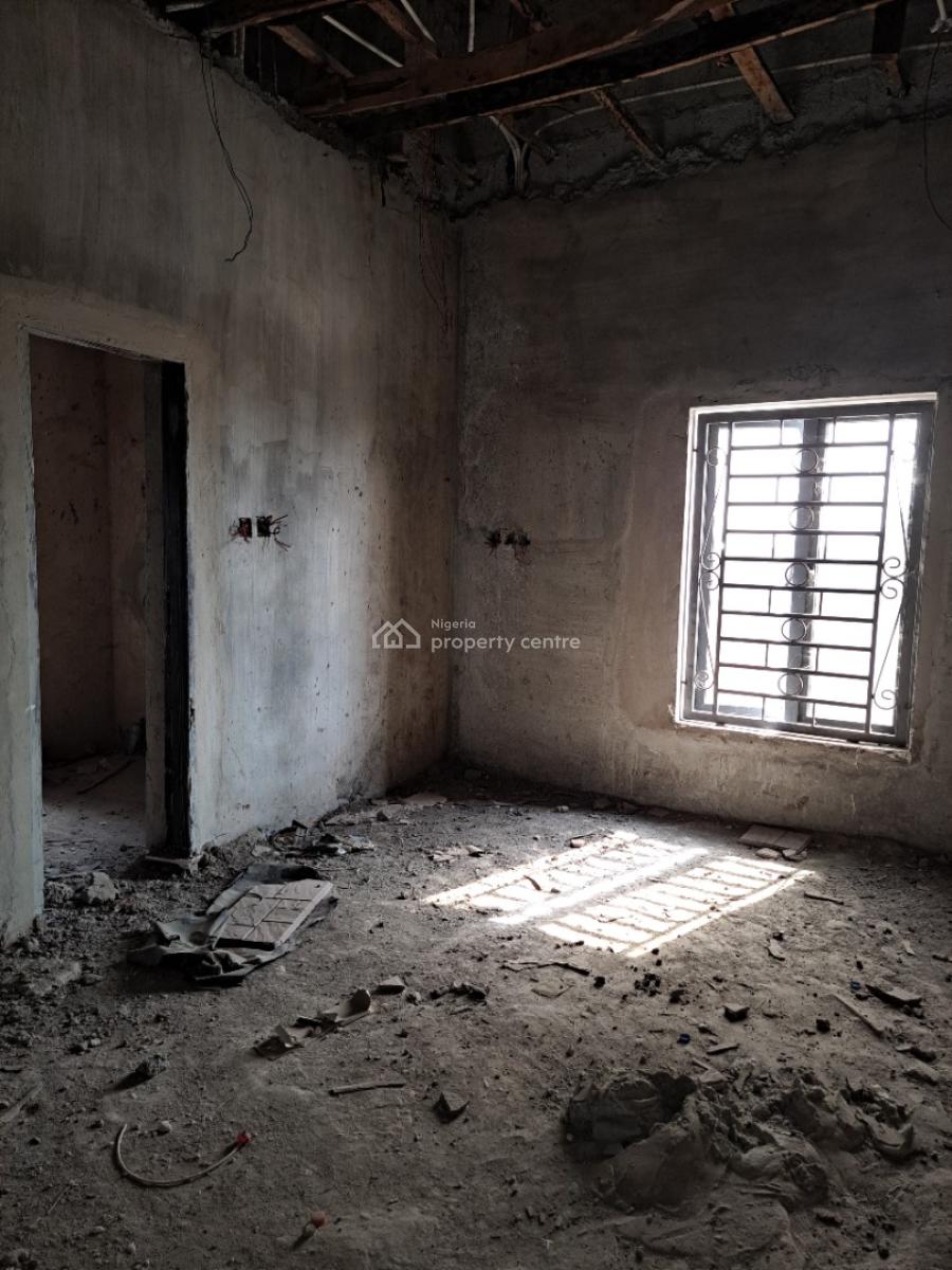 Beautifully Finished and Very Spacious 3 Bedroom Flat in a Nice Estate, Lugbe Airport Road, After Dunamis Glory Dome, Sabon Lugbe, Lugbe District, Abuja, Flat / Apartment for Sale