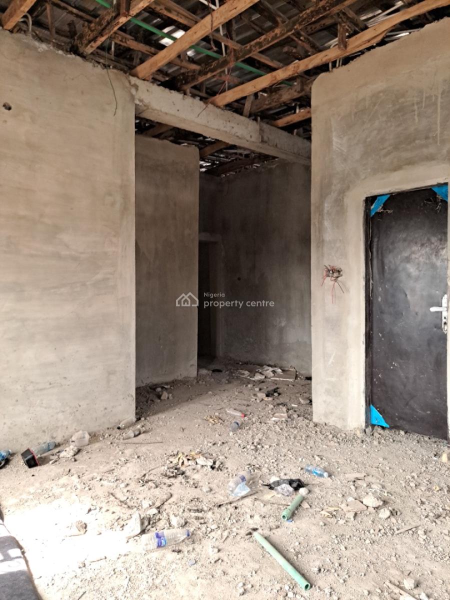 Beautifully Finished and Very Spacious 3 Bedroom Flat in a Nice Estate, Lugbe Airport Road, After Dunamis Glory Dome, Sabon Lugbe, Lugbe District, Abuja, Flat / Apartment for Sale