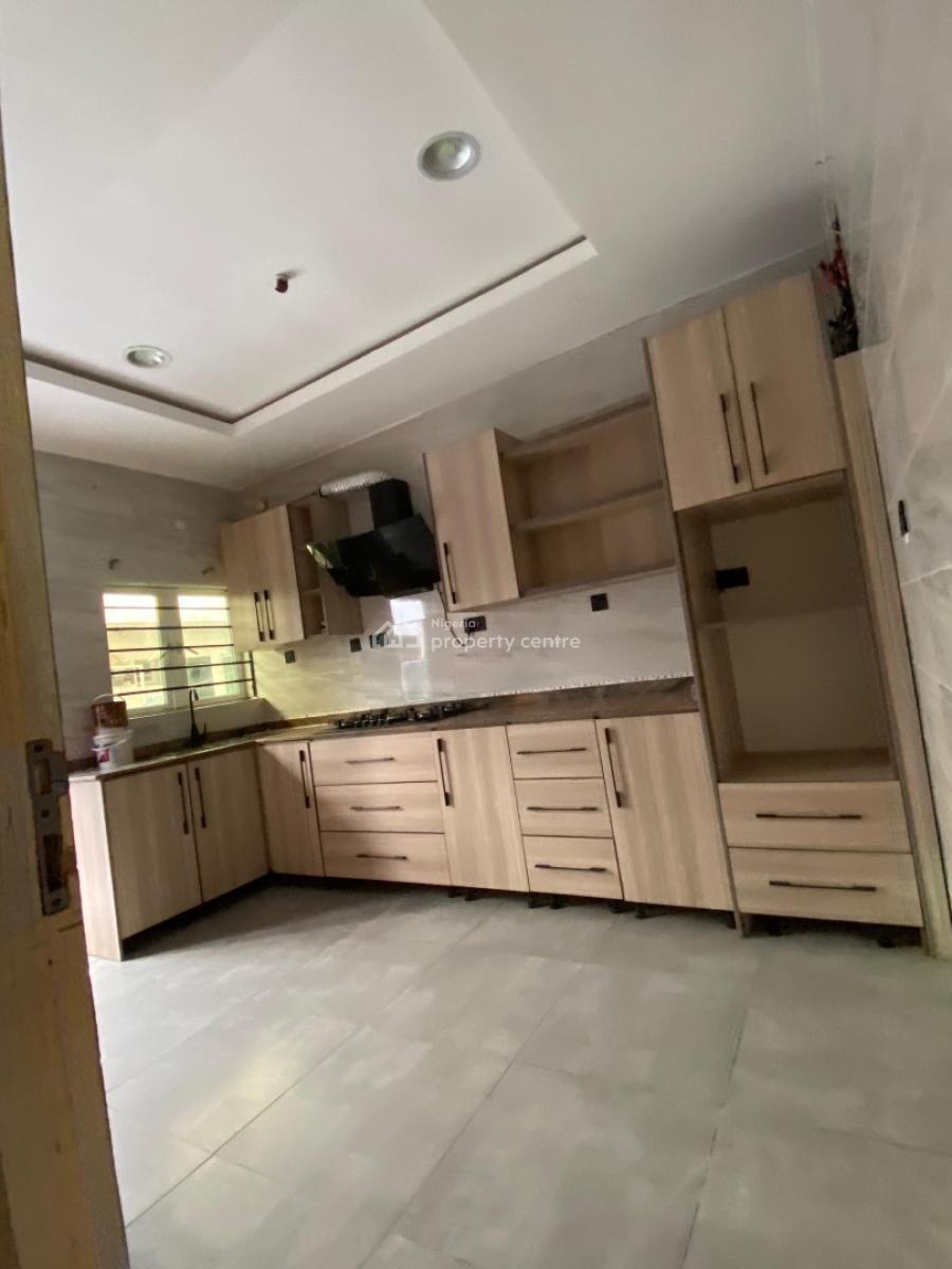 a Serviced 3 Bedroom Terrace in Ikate Elegushi, Ikate Elegushi By The Coastal Road., Ikate Elegushi, Lekki, Lagos, Terraced Duplex for Rent