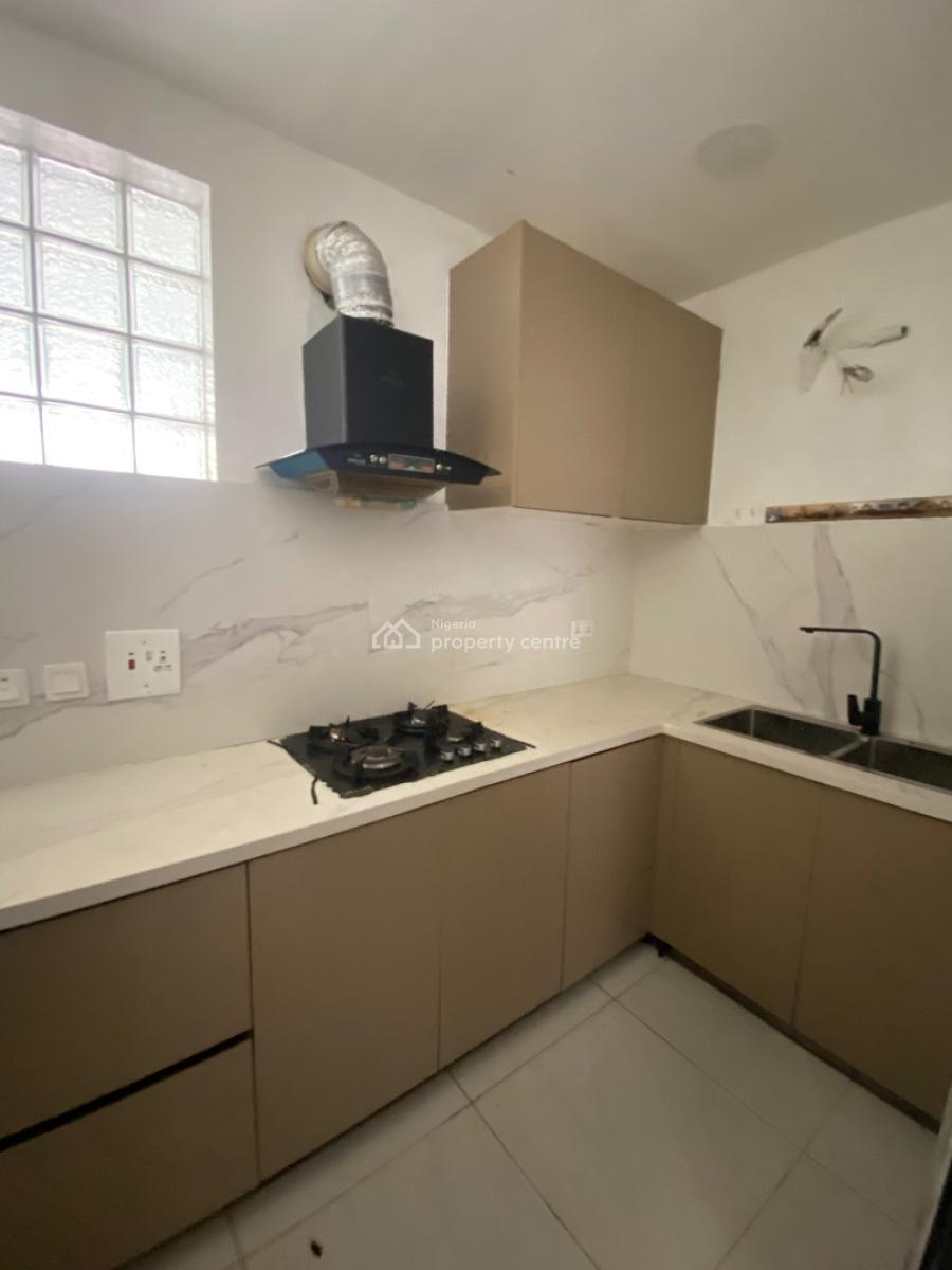 Luxury Clean 2 Bedroom Flat Upstairs( with Balcony ), Orchid Road ,, Upstairs and Has Balcony, Lekki, Lagos, Flat / Apartment for Rent