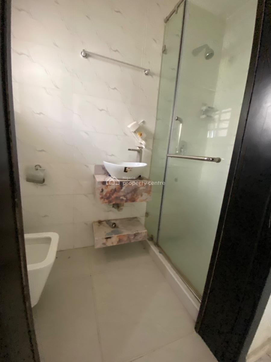 Luxury Clean 2 Bedroom Flat Upstairs( with Balcony ), Orchid Road ,, Upstairs and Has Balcony, Lekki, Lagos, Flat / Apartment for Rent