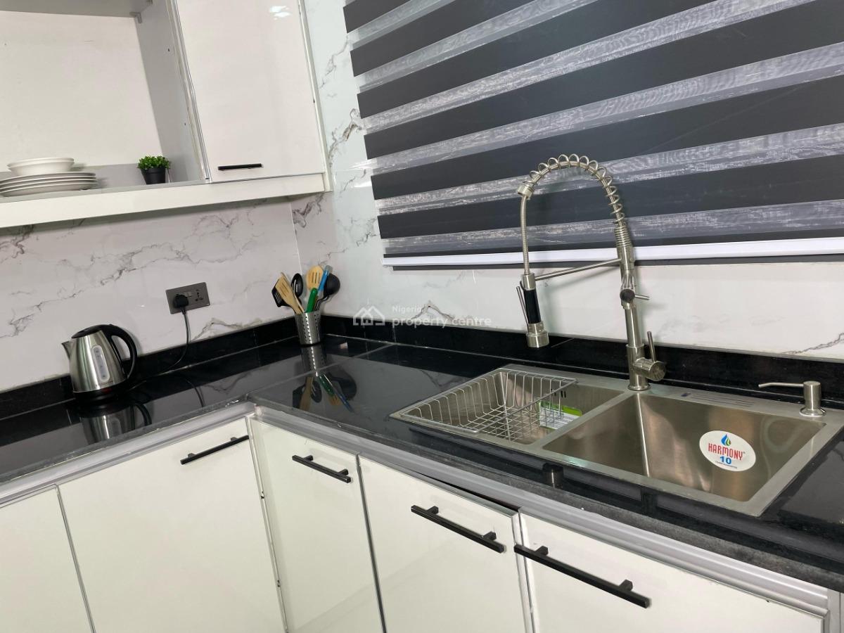 a Deluxe 2 Bedroom Apartment with Pool, Wifi, Netflix Etc, Off Isaac John Street Ikeja G.r.a, Ikeja Gra, Ikeja, Lagos, Flat / Apartment Short Let