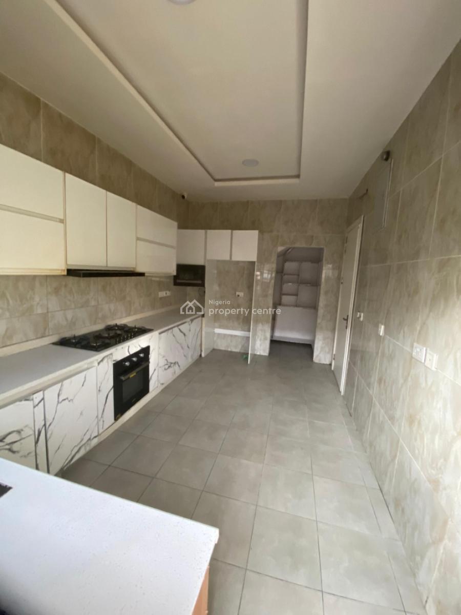 Four Bedroom Terrace, Lekki Phase 1, Lekki, Lagos, Terraced Duplex for Rent