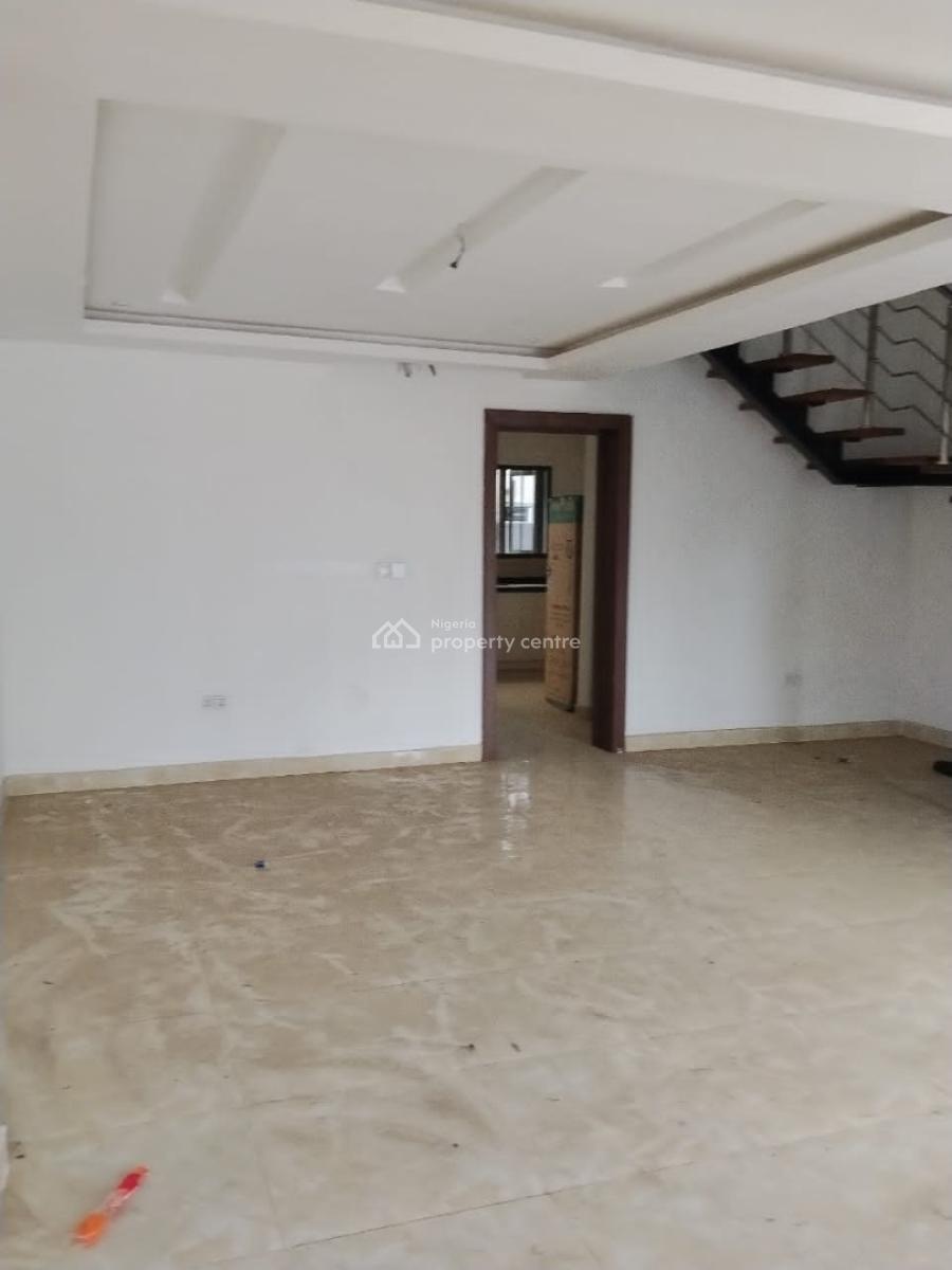 Four Bedroom Terrace, Lekki Phase 1, Lekki, Lagos, Terraced Duplex for Rent