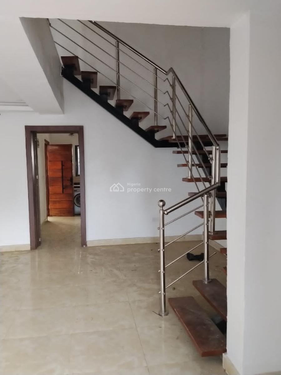 Four Bedroom Terrace, Lekki Phase 1, Lekki, Lagos, Terraced Duplex for Rent