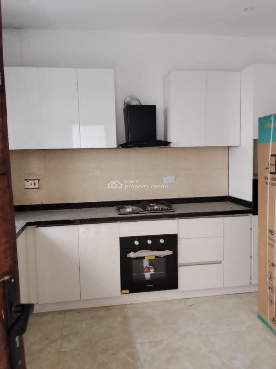 Four Bedroom Terrace, Lekki Phase 1, Lekki, Lagos, Terraced Duplex for Rent