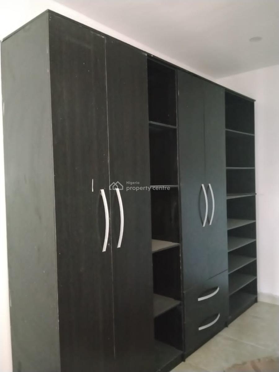 Four Bedroom Terrace, Lekki Phase 1, Lekki, Lagos, Terraced Duplex for Rent