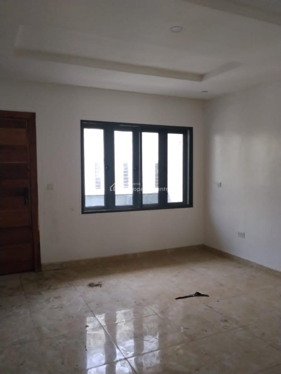 Four Bedroom Terrace, Lekki Phase 1, Lekki, Lagos, Terraced Duplex for Rent