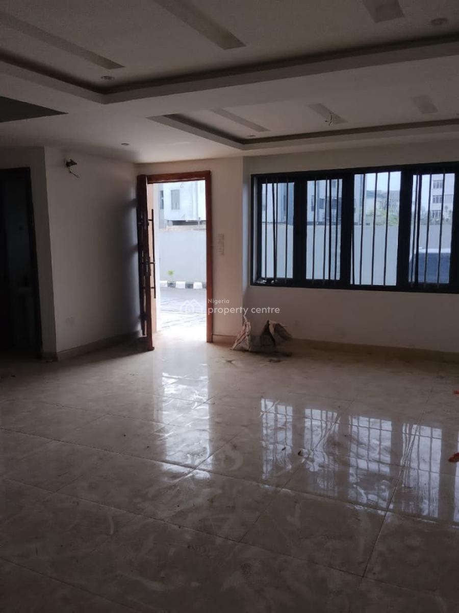 Four Bedroom Terrace, Lekki Phase 1, Lekki, Lagos, Terraced Duplex for Rent